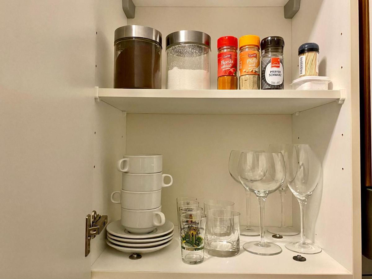 Marienhaus Apartment - Zentral, Parken, Netflix, Kontaktloses Einchecken Wuppertal Ngoại thất bức ảnh