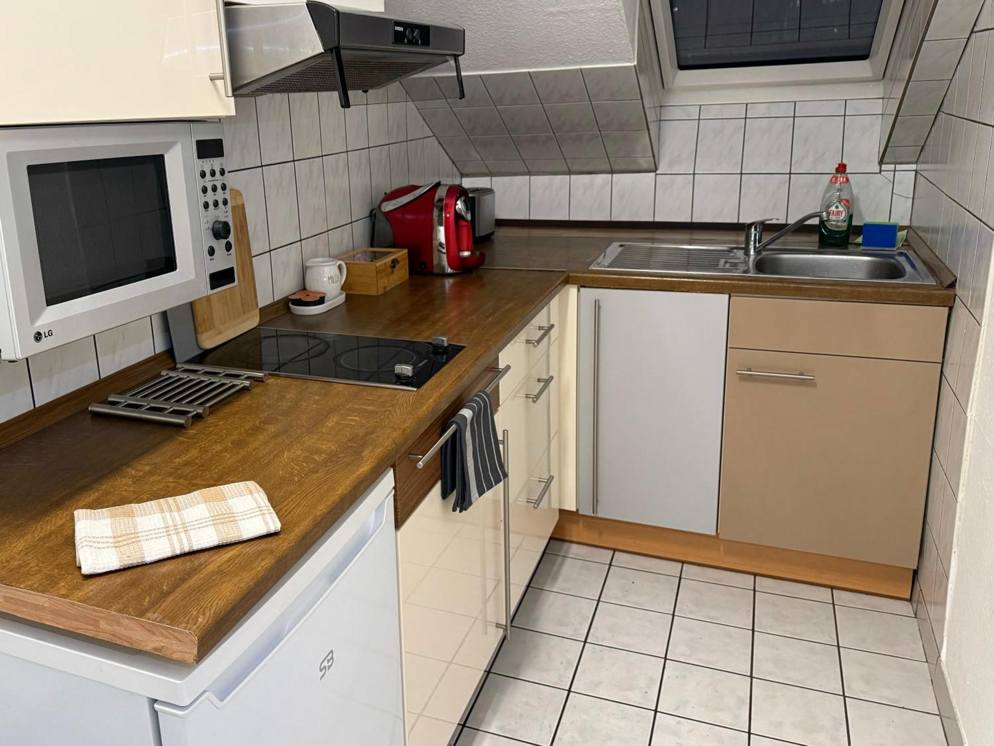 Marienhaus Apartment - Zentral, Parken, Netflix, Kontaktloses Einchecken Wuppertal Ngoại thất bức ảnh